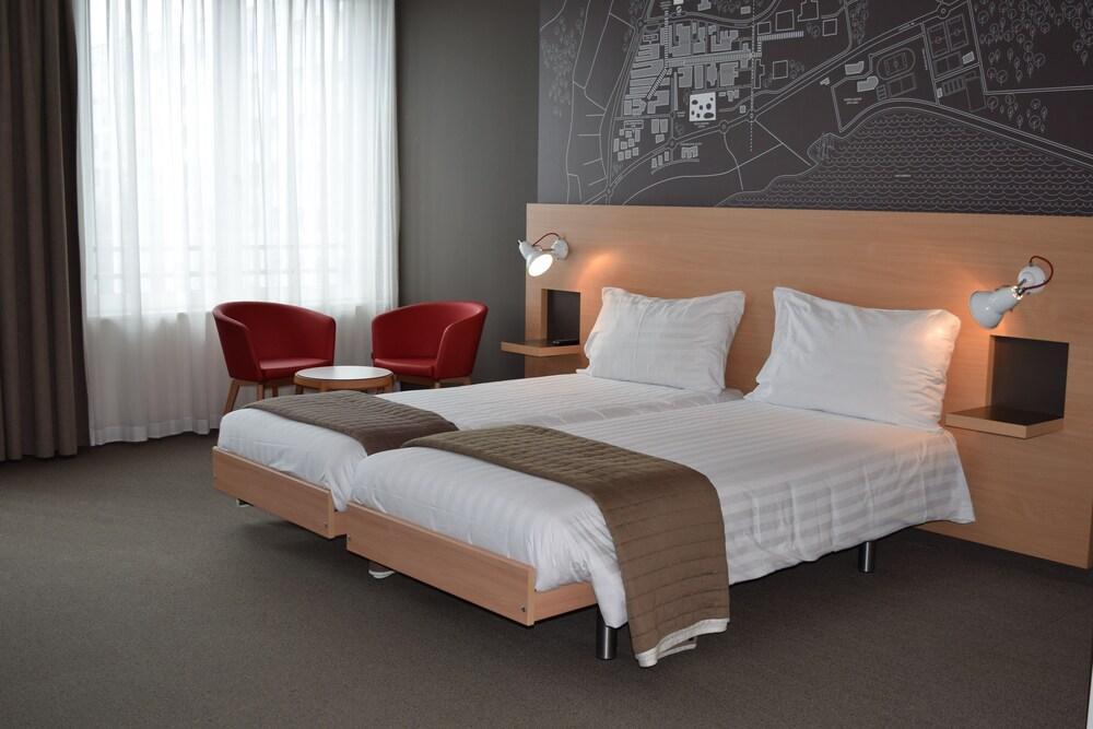 Swisstech Hotel Ecublens  ภายนอก รูปภาพ